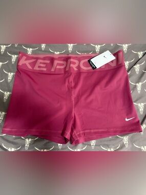 Nike Pro Women's Berry 3in Shorts NWT
